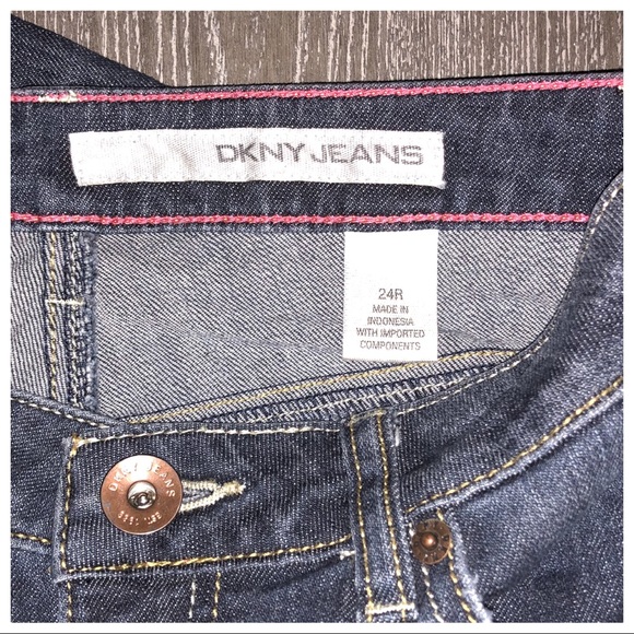 DKNY Jeans! Excellent Condition! - Picture 4 of 4